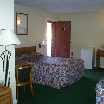 Crestview Inn Room photo